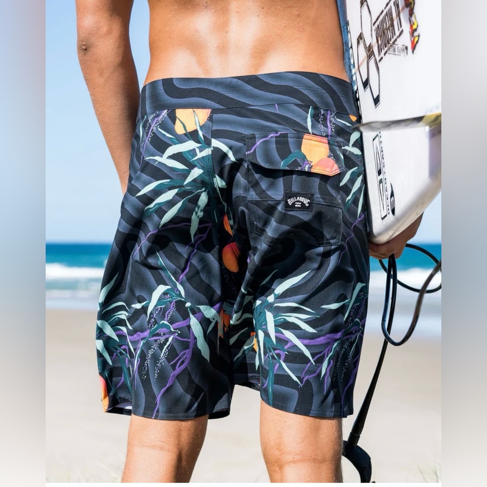 NWT Billabong Sundays Airlite Performance 19” Board Shorts